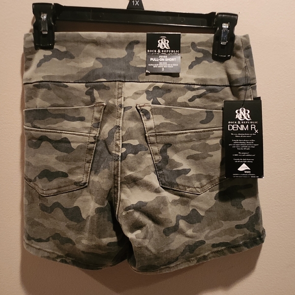 Rock Republic Shorts Nwt Rock And Republic Camo Shorts